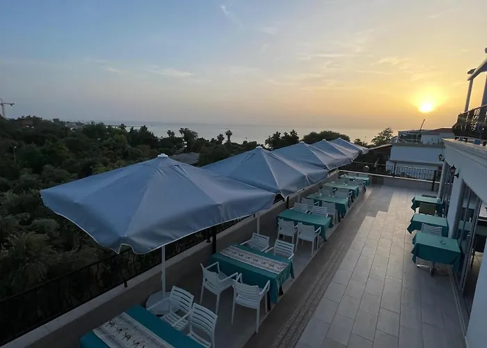 Beachway Hotel & Side