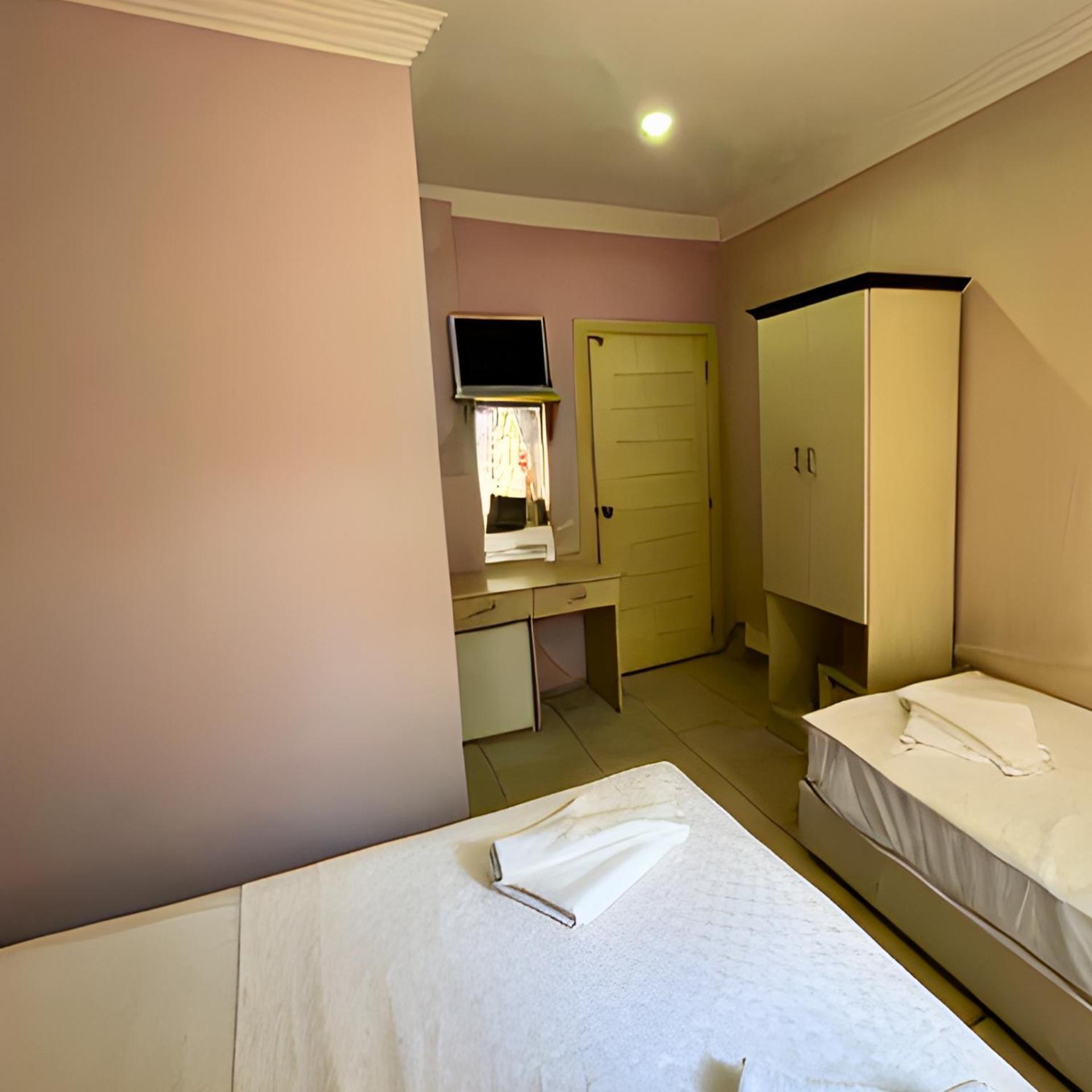 Отель Beachway &