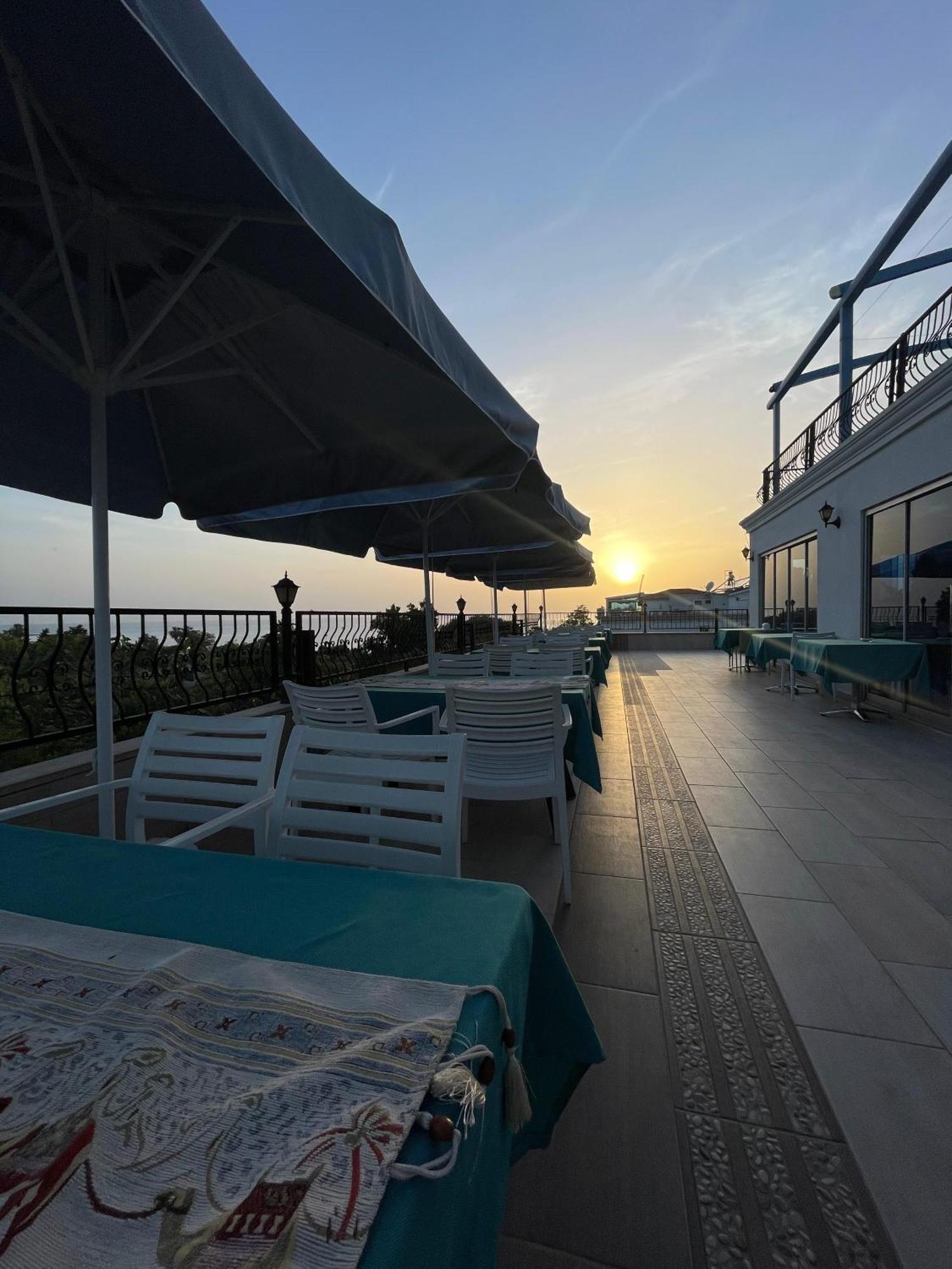 Beachway & 3*