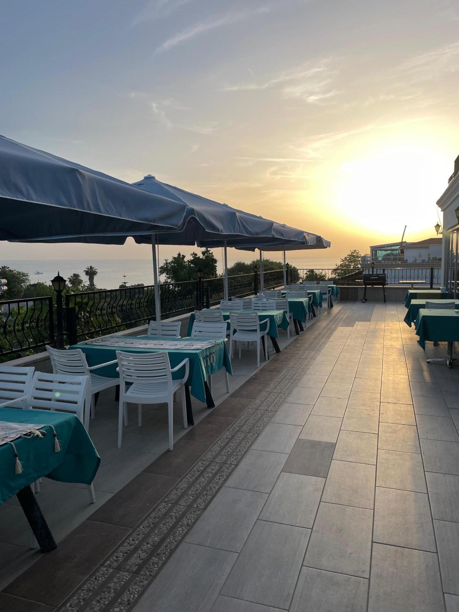 Отель Beachway &